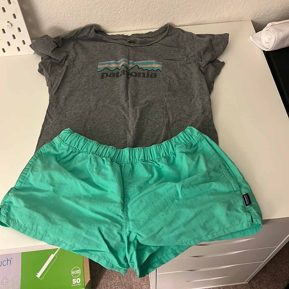 Patagonia tee & shorts set